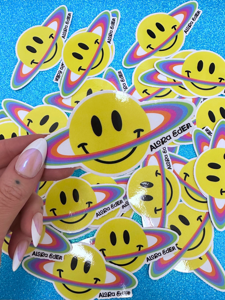 ALORA EDEN EXCLUSIVE: SMILEY FACE STICKER