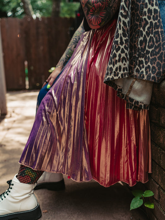 *RESTOCKED!* METALLIC MISFIT PLEATED SKIRT S-XL