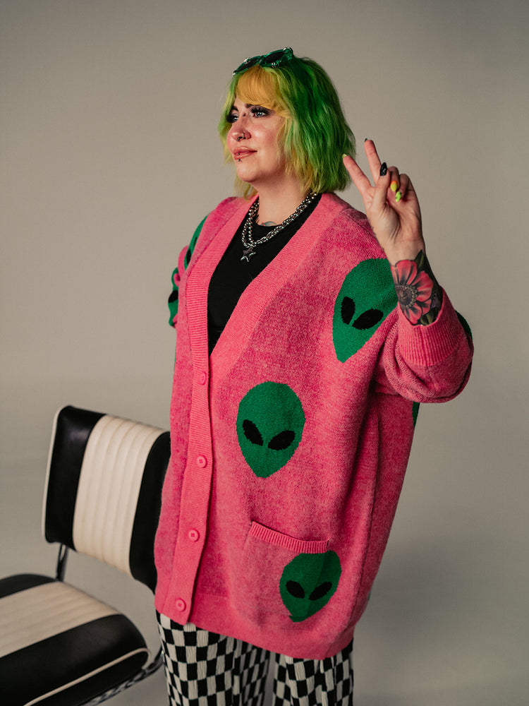 *PREORDER* ALIEN SUPERSTAR OVERSIZED KNIT CARDIGAN IN BUBBLEGUM