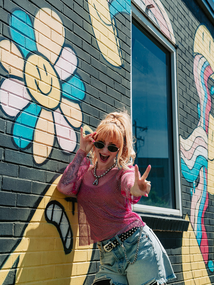 WATCH ME SHINE MESH TOP