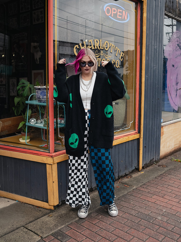 SPLIT DECISION CHECKERED PANTS IN BLUE HAZE S-3XL