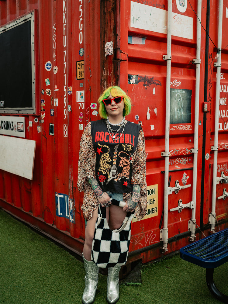 WORLD TOUR BATWING SLEEVE GRAPHIC TOP