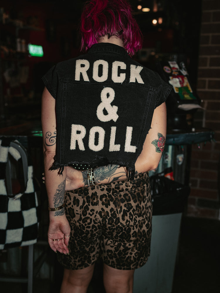 GOOD VIBES ONLY DISTRESSED DENIM VEST IN ROCK & ROLL