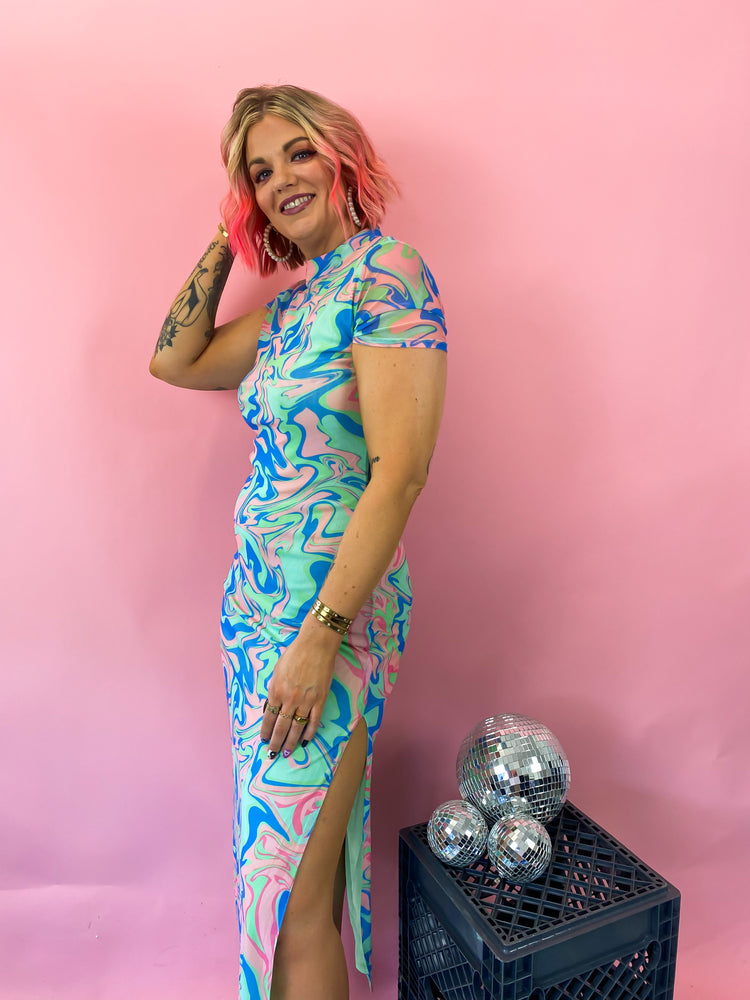 FEELING MOODY MESH MIDI DRESS