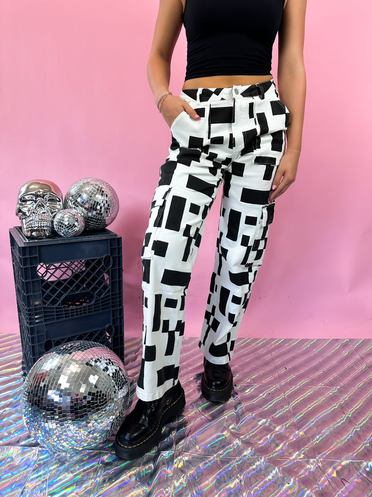 WEEKEND WARRIOR CHECKERED CARGO PANTS