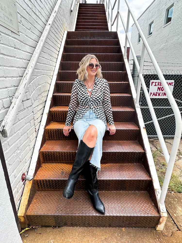 DREAMING OUT LOUD CHECKERED MESH TOP