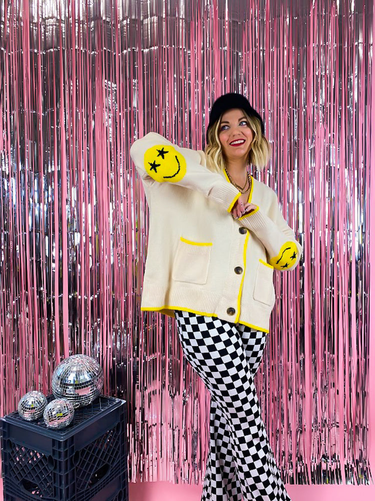 ALL SMILES OVERSIZED KNIT CARDIGAN