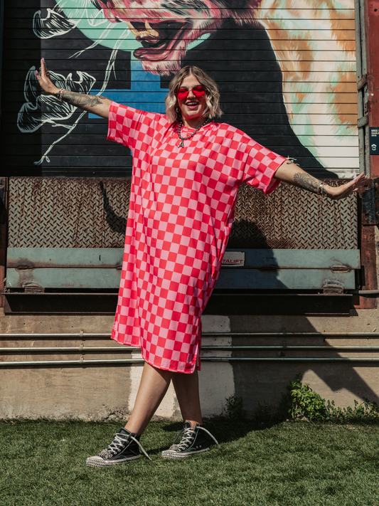 BLENDING IN IS BORING CHECKERED RIBBED DRESS IN PINK GRAPEFRUIT