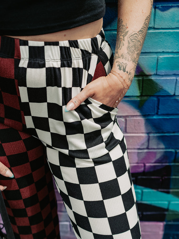 SPLIT DECISION CHECKERED PANTS S-3XL