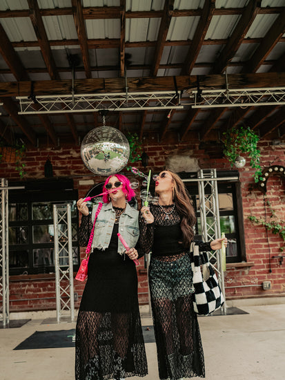 SHE'S WITH THE BAND LACE MAXI DRESS – Shop Alora Eden