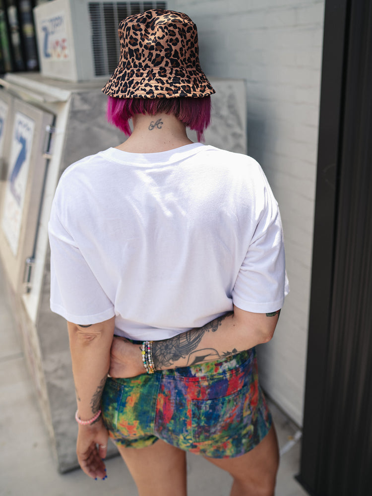 FLOWER CHILD GRAPHIC TEE