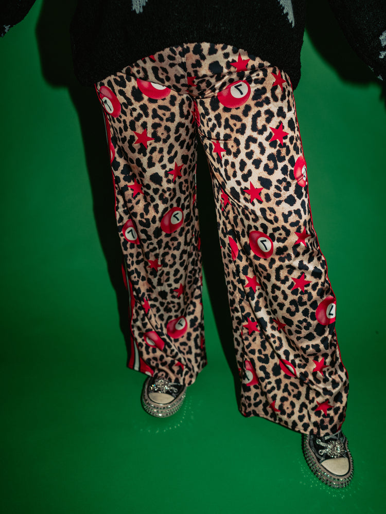 UNTAMED ENERGY LEOPARD WIDE LEG PANTS