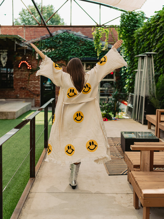 SMILEY SEASON HAND-MADE LUXE KIMONO
