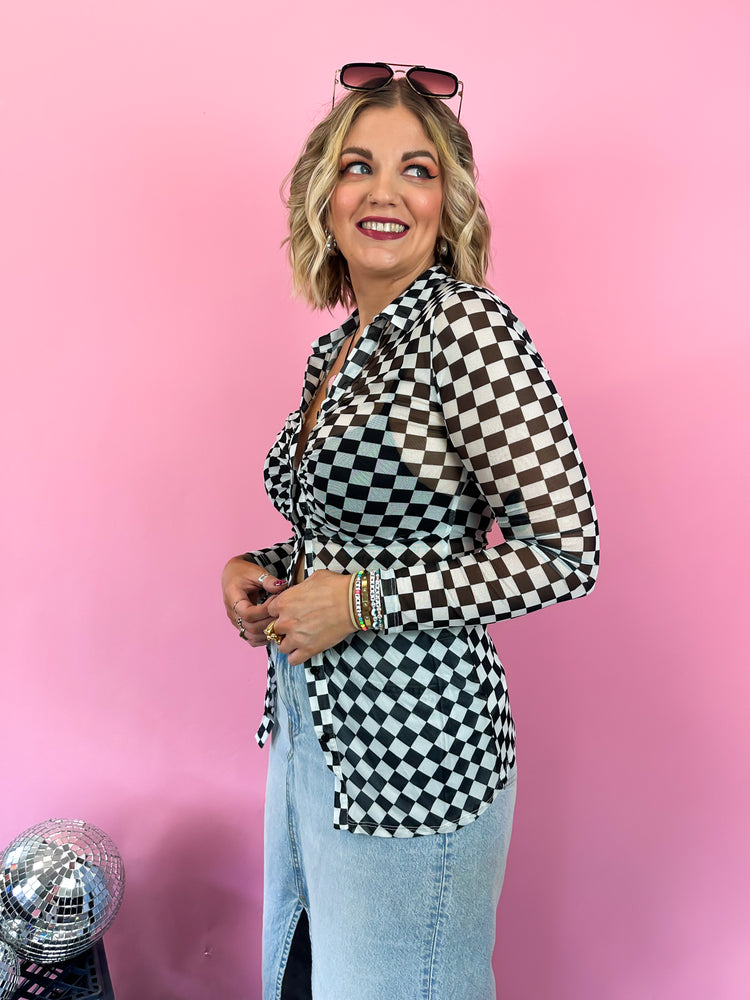 DREAMING OUT LOUD CHECKERED MESH TOP