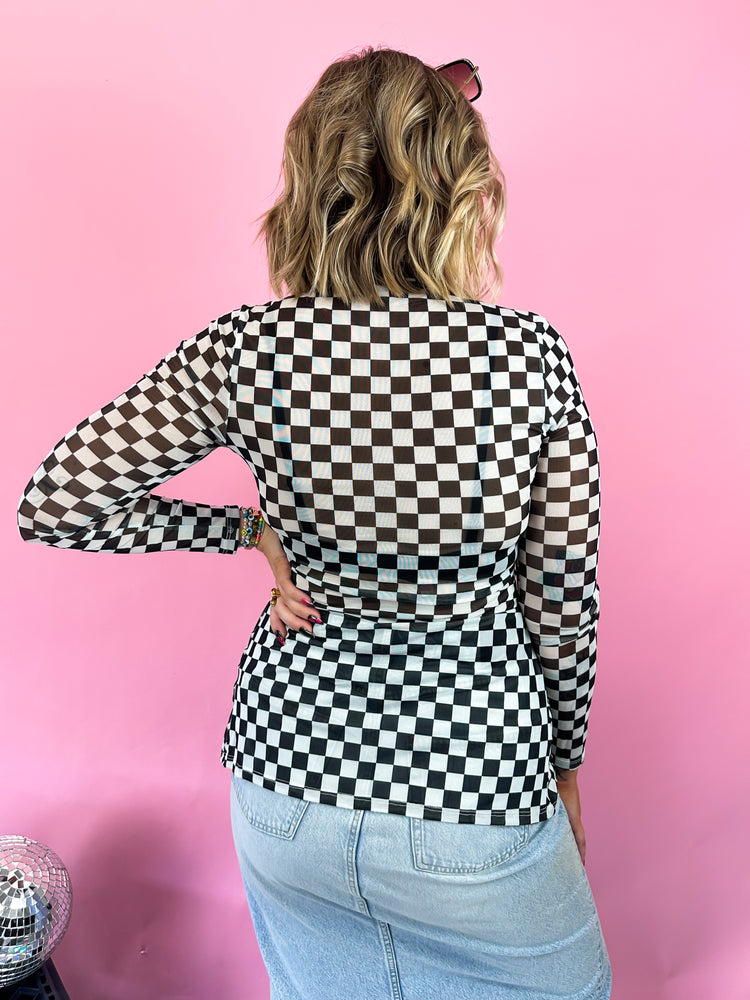 DREAMING OUT LOUD CHECKERED MESH TOP