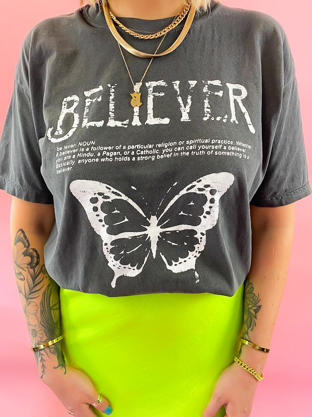 BELIEVER MINERAL WASH GRAPHIC TEE